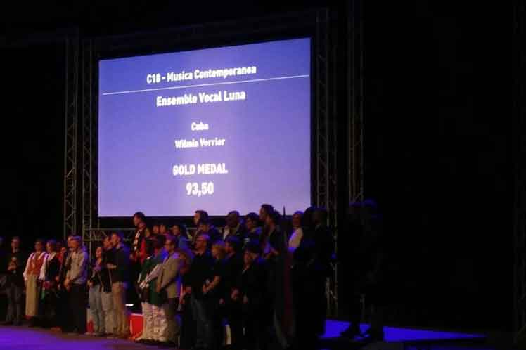 Dos medallas de oro para Vocal Luna en Olimpiadas de Sudáfrica Dos medallas de oro para Vocal Luna en Olimpiadas de Sudáfrica